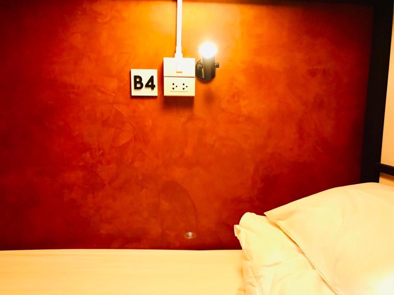 New Warm Light Hostel Chiang Mai Exterior foto