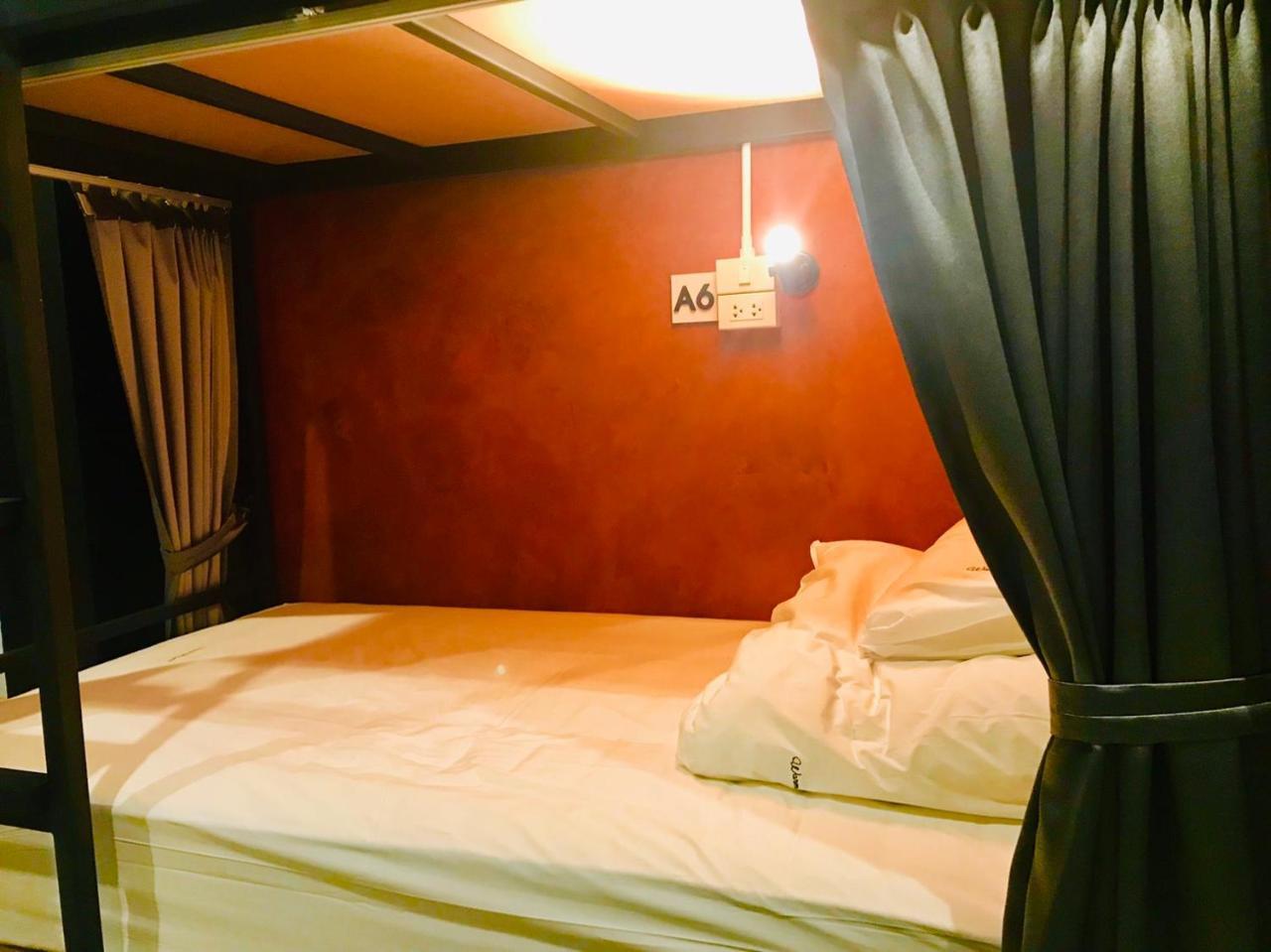 New Warm Light Hostel Chiang Mai Exterior foto